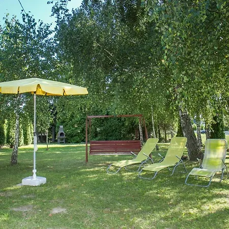 شاليه Familia Nyaralo 180 *