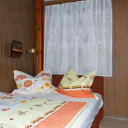 Familia Nyaralo 180 Balatonmáriafürdő