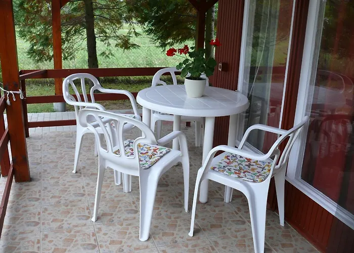 Familia Nyaralo 180 *