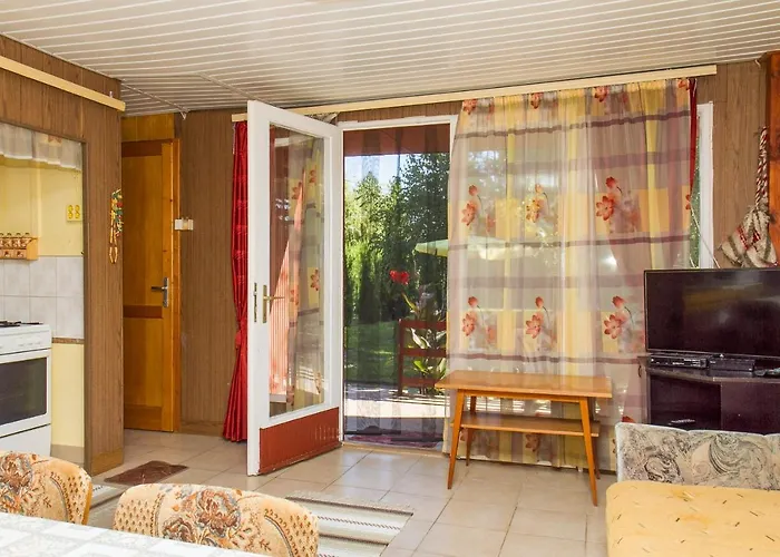 Familia Nyaralo 180 Chalet